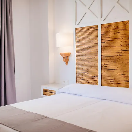 Apartahotel Parque Del Sol 3*