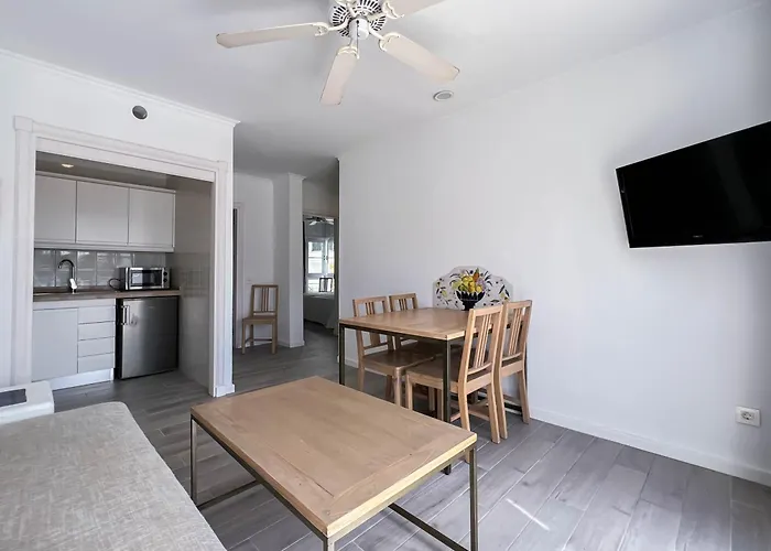 Parque Del Sol Адехе