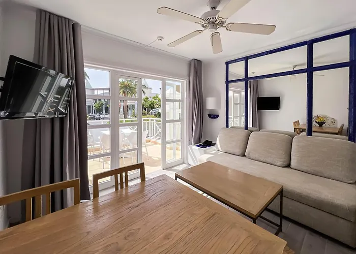 Parque Del Sol Адехе